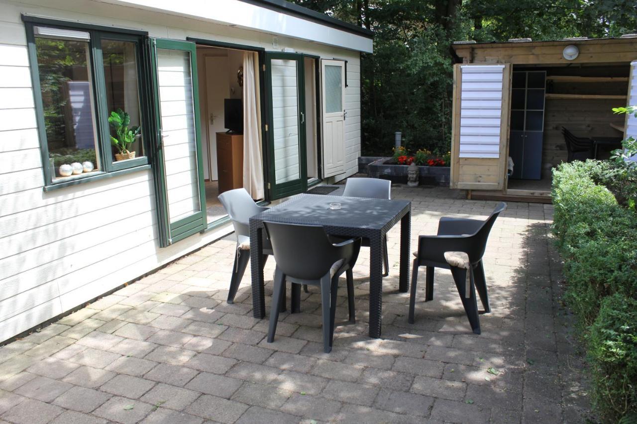 Villa Sfeervolle Chalet Met Terras, H14 De Veldkamp, Epe, Voor 4 Personen Extérieur photo